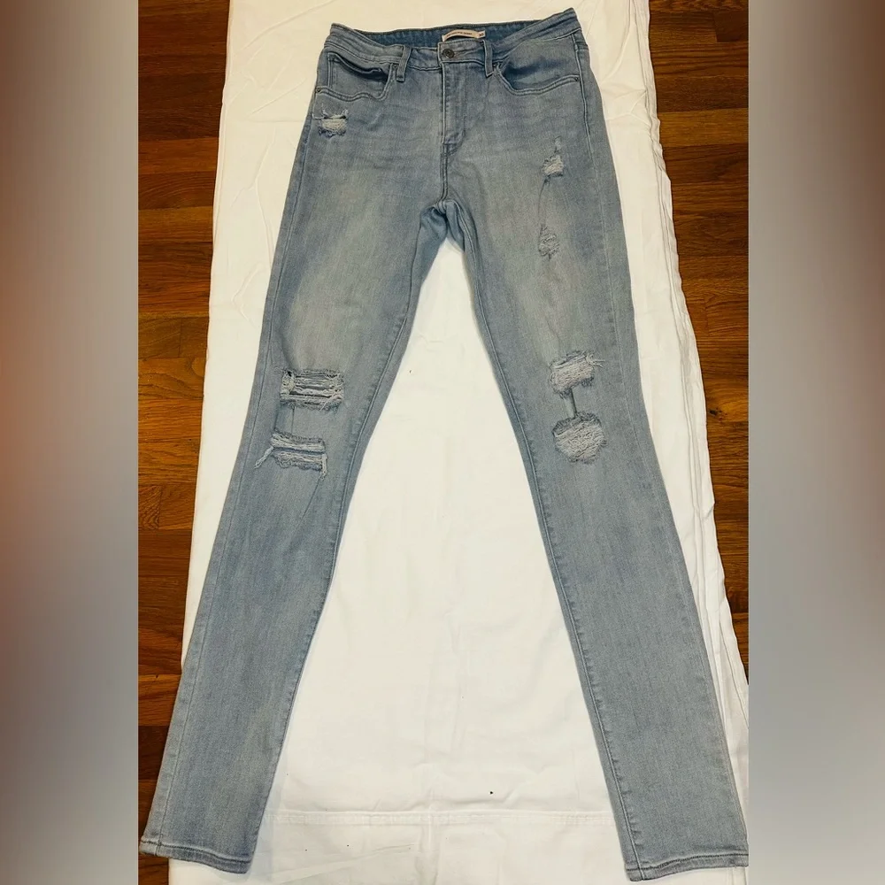 Levi's Sky Blue High Rise Women's Jeans - Picture 5 of 11